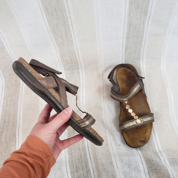 Naot Sandals Ankle Heel Strap Size 39 (L8) - Picture 1 of 7